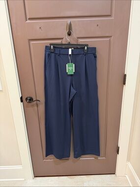 HALARA Navy Wide-Leg Pleated Trousers